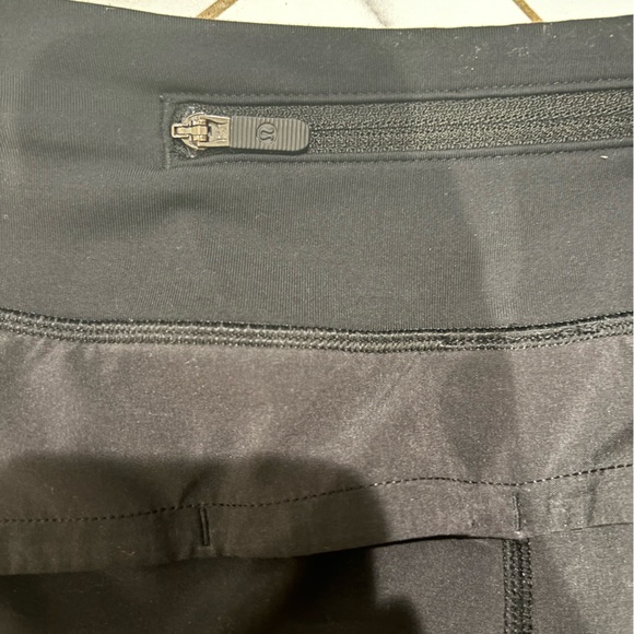 Black speed up lululemon shorts - Picture 4 of 4